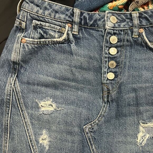 Free People We The Free Harvey
Distressed Blue Denim Jean Mini Skirt 26 - Picture 4 of 14